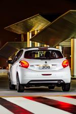 Peugeot 208 2016 года (LA)